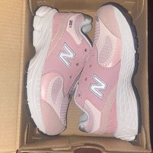 7c Pink New Balance